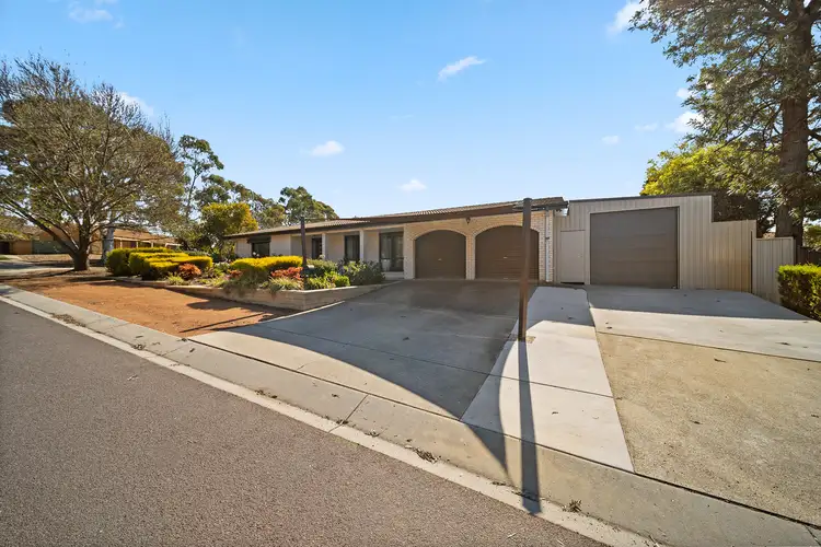 1 Farrelly Close, Oxley ACT 2903