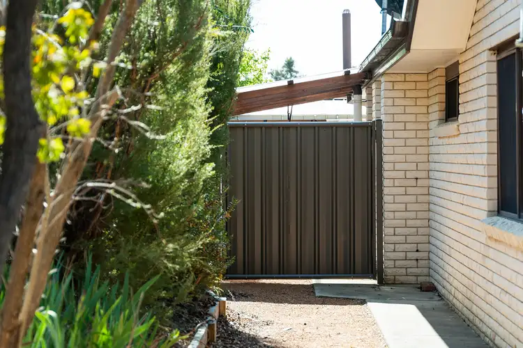 Fourth view of Homely house listing, 1 Farrelly Close, Oxley ACT 2903