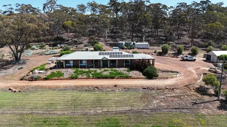 9 Morris Edwards Drive, York WA 6302