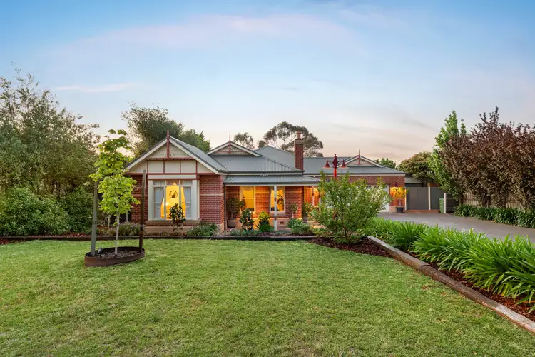 2 Clydesdale Way, Sunbury VIC 3429