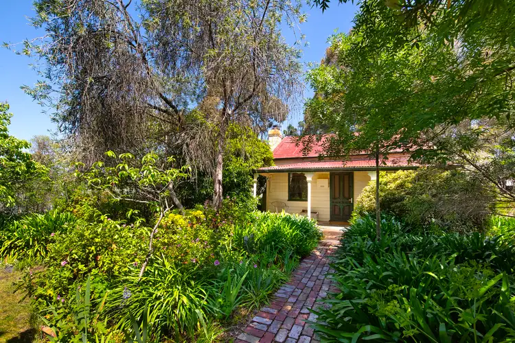 19 Polsue Street, Maldon VIC 3463