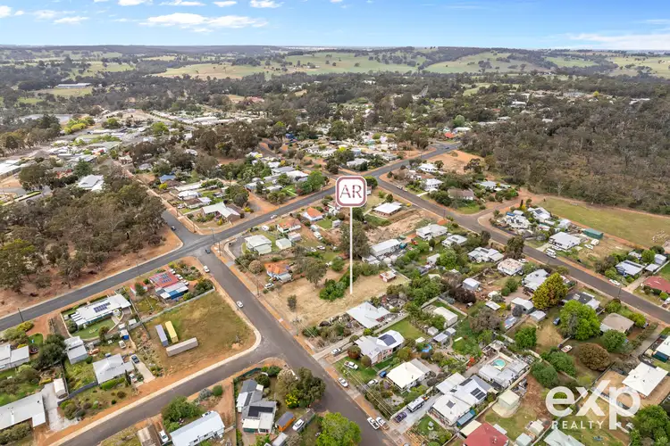 17 Cowley Street, Boyup Brook WA 6244
