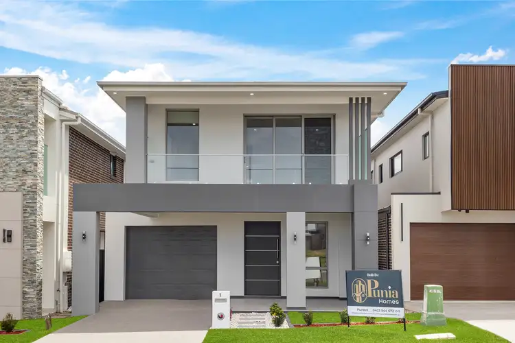 7 Coursebrook Street (Rouse Hill Heights), Box Hill NSW 2765