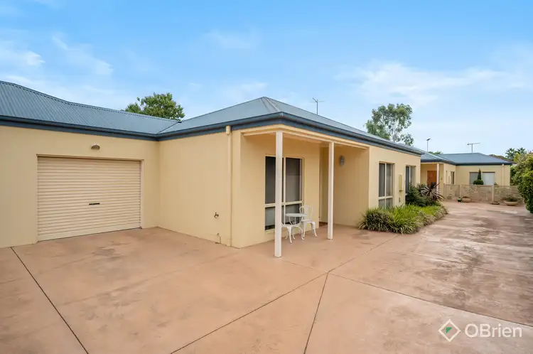 Main view of Homely townhouse listing, 2/25 Park Lane, Wangaratta VIC 3677