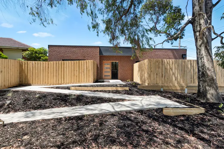 2 Alba Street, Frankston North VIC 3200