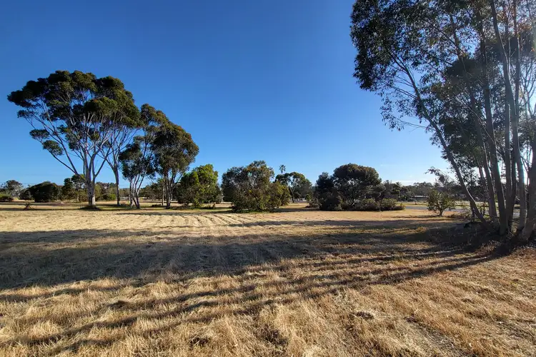 LOT 204 Warren Road, Katanning WA 6317