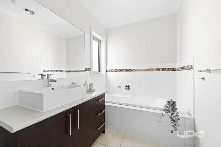 Sixth view of Homely house listing, 2/1 Dargi Green, Caroline Springs VIC 3023
