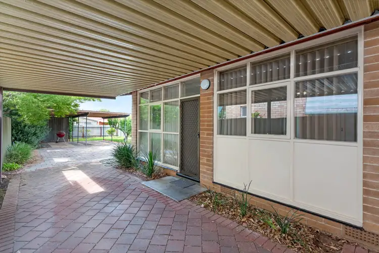 2/20A Seymour Terrace