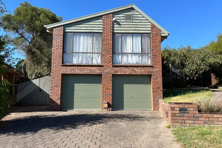 19 Clara Court, Ballarat North VIC 3350