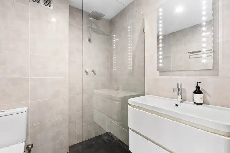 Fifth view of Homely studio listing, 201/76 Roslyn Gardens, Rushcutters Bay NSW 2011