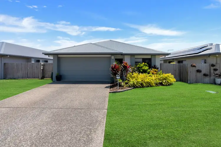 Second view of Homely house listing, 5 Oakdale Close, Trinity Beach QLD 4879