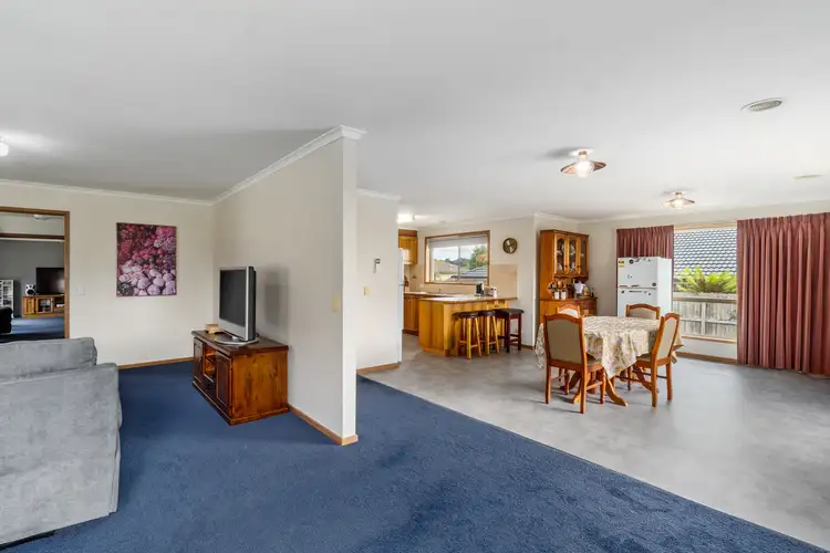 Sixth view of Homely house listing, 10 Beechy Court, Elliminyt VIC 3250