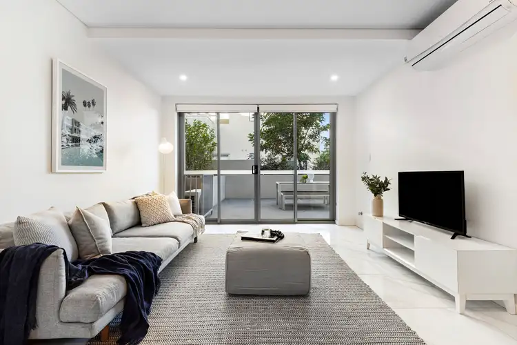 15/261 Condamine Street