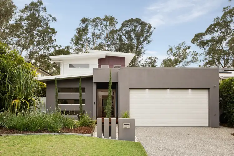 42 Lomandra Place, Chapel Hill QLD 4069