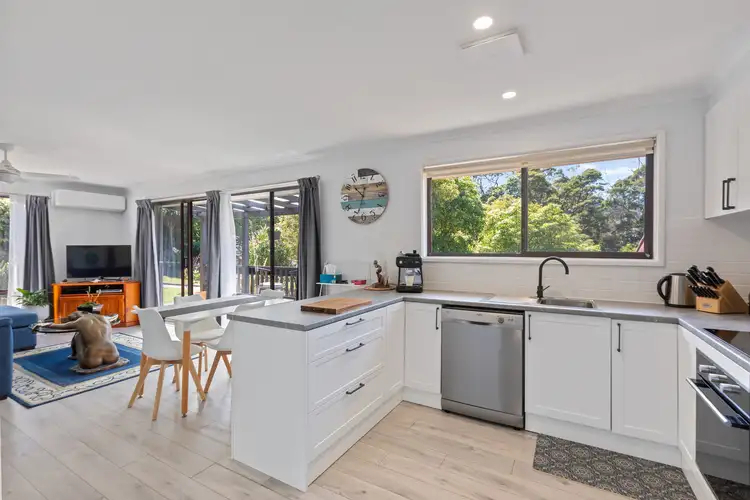 Sixth view of Homely unit listing, 2/43 Berrambool Drive, Berrambool NSW 2548