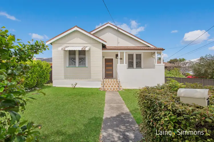 12 Matthew Road