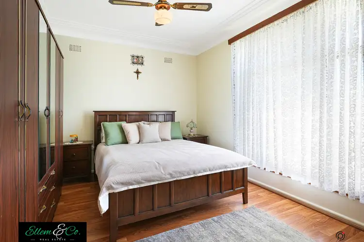 Fifth view of Homely house listing, 16 Arnold Crescent, Lake Heights NSW 2502