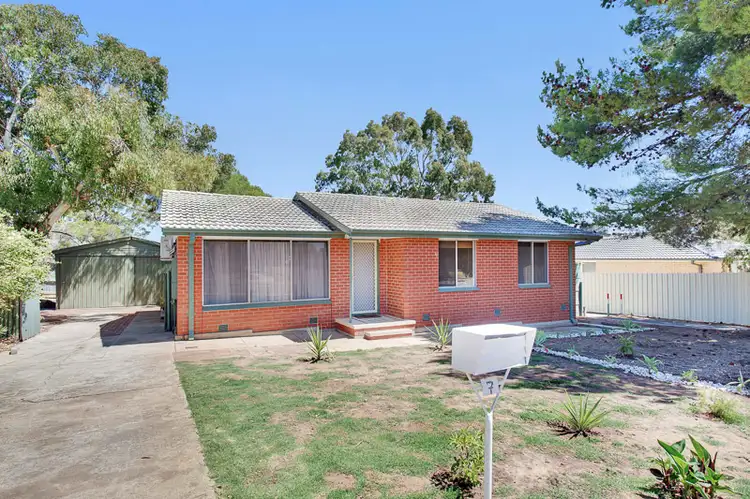 7 Hugh Crescent, Morphett Vale SA 5162