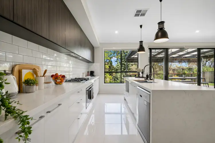 2/25A Parham Road, Eden Hills SA 5050