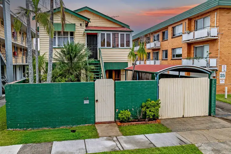 29 Ellis Street, Greenslopes QLD 4120