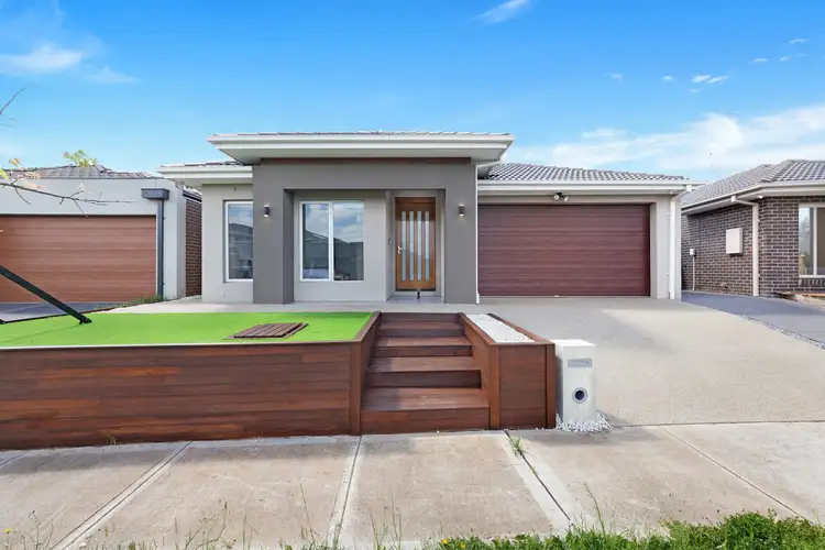 12 Neyland Street, Strathtulloh VIC 3338