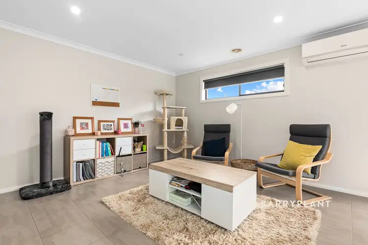 Fourth view of Homely house listing, 2 Chaucer Way, Drouin VIC 3818