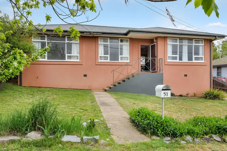 51 Banjo Paterson Crescent