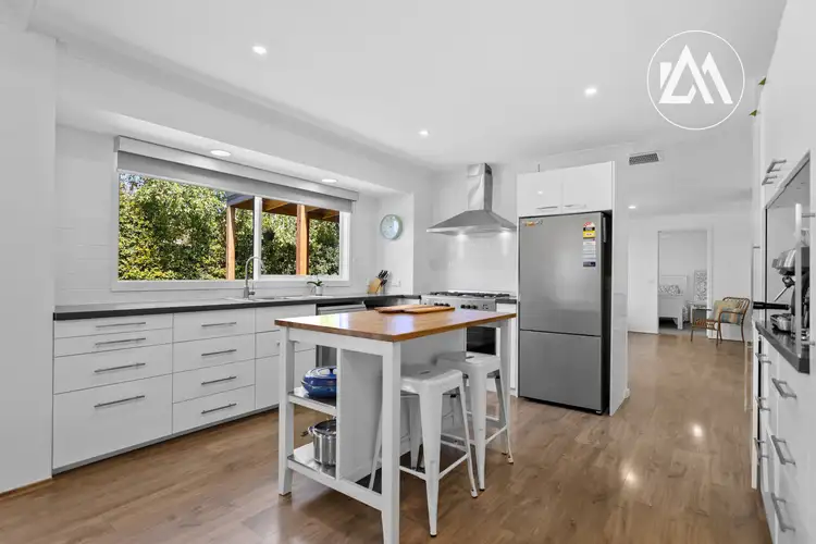 Sixth view of Homely house listing, 7 Cuneata Close, Langwarrin VIC 3910