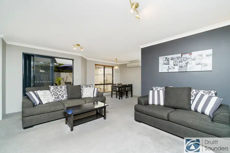 2/4 Park Way, Innaloo WA 6018