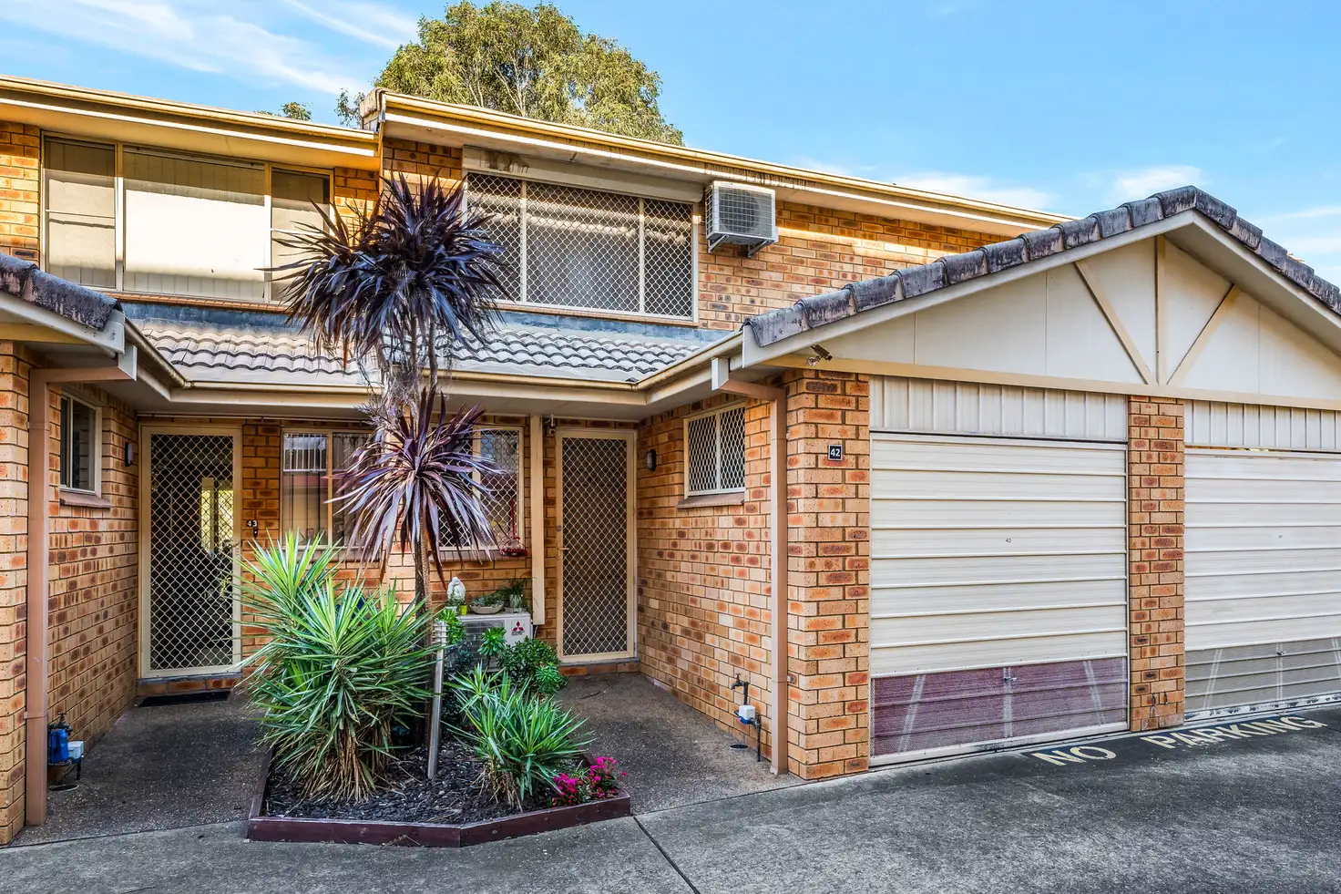 Main view of Homely townhouse listing, 42/2 Rivepark Drive, Liverpool NSW 2170