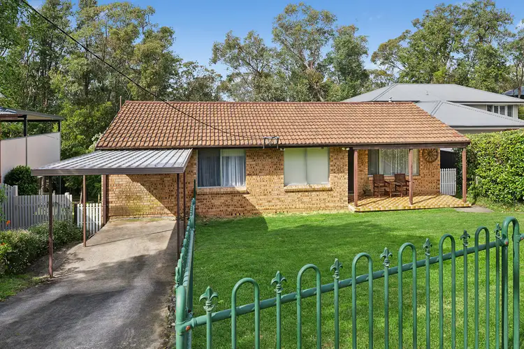 18 Moore Crescent, Faulconbridge NSW 2776