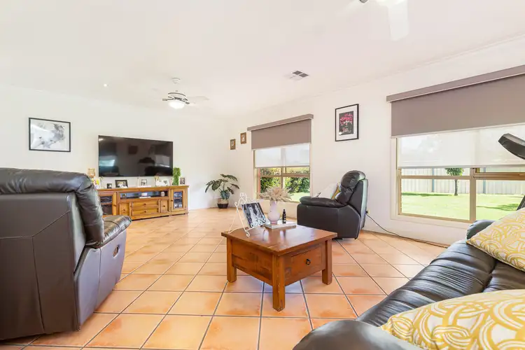 Sixth view of Homely house listing, 8 Josie Court, Mildura VIC 3500