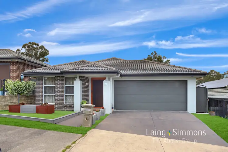 16 Murcutt Street, Ropes Crossing NSW 2760
