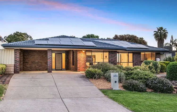 5 Wakefield Crescent, Redwood Park SA 5097