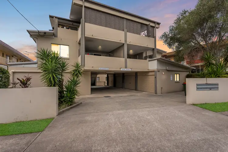 6/298 Cavendish Road, Coorparoo QLD 4151
