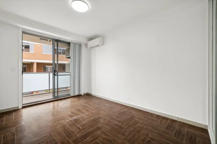 Fifth view of Homely unit listing, 4/2 Kurrajong Road, Casula NSW 2170