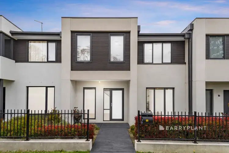 14 Plenty Way, Cranbourne North VIC 3977