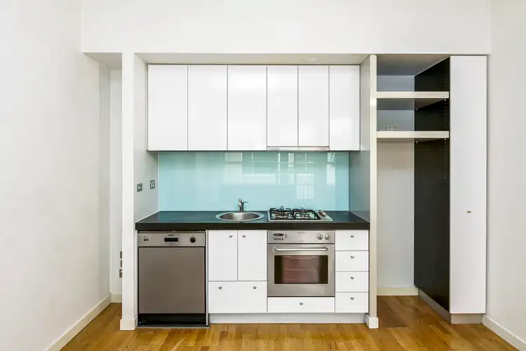 706/422 Collins Street