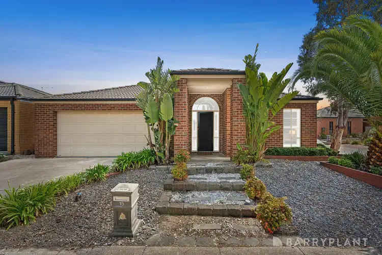15 Stringybark Close, Manor Lakes VIC 3024