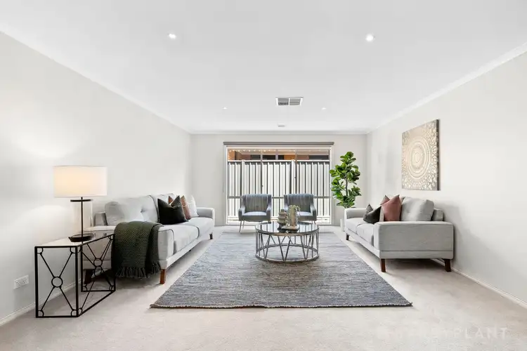 Sixth view of Homely house listing, 15 Stringybark Close, Manor Lakes VIC 3024