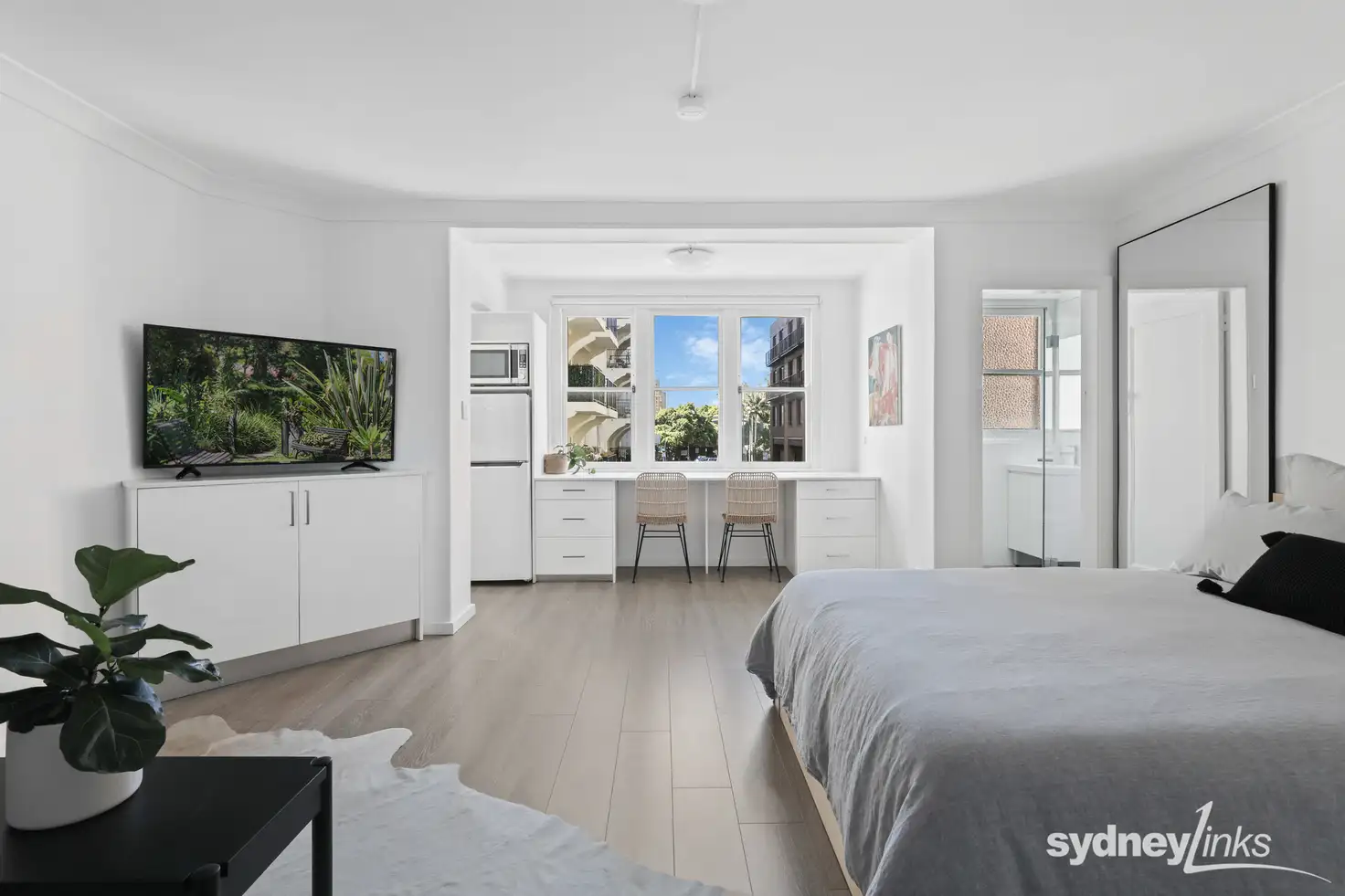 Main view of Homely studio listing, 26/7 Greenknowe Avenue, Elizabeth Bay NSW 2011