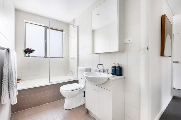 Fourth view of Homely apartment listing, 6/14 Liddiard Street, Hawthorn VIC 3122