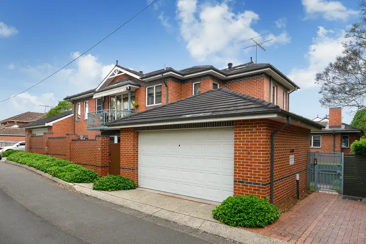 2/8-10 Russell Avenue