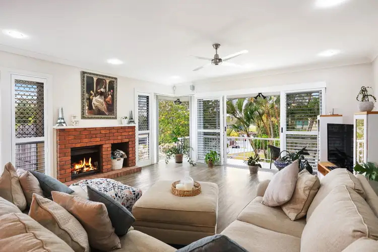 1 Muirefield Place, Arundel QLD 4214