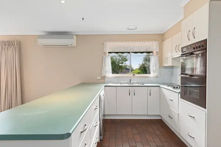 14 Rosebank Avenue, Ringwood North VIC 3134