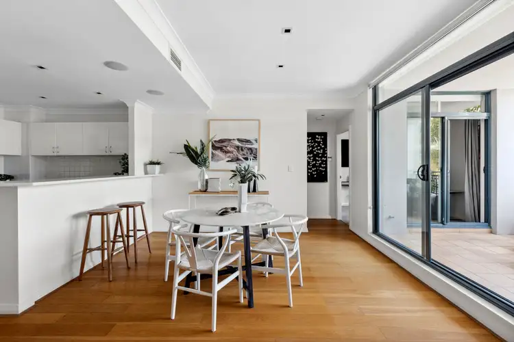 202/20 Wellington Street, Narrabeen NSW 2101