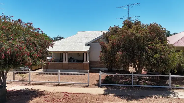 19 Jennaberring Road, Quairading WA 6383