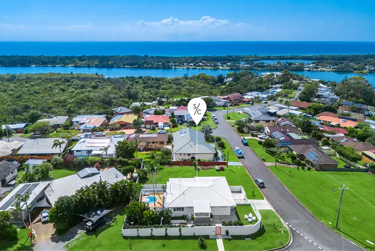 Main view of Homely house listing, 10 Seaview Road, Banora Point NSW 2486