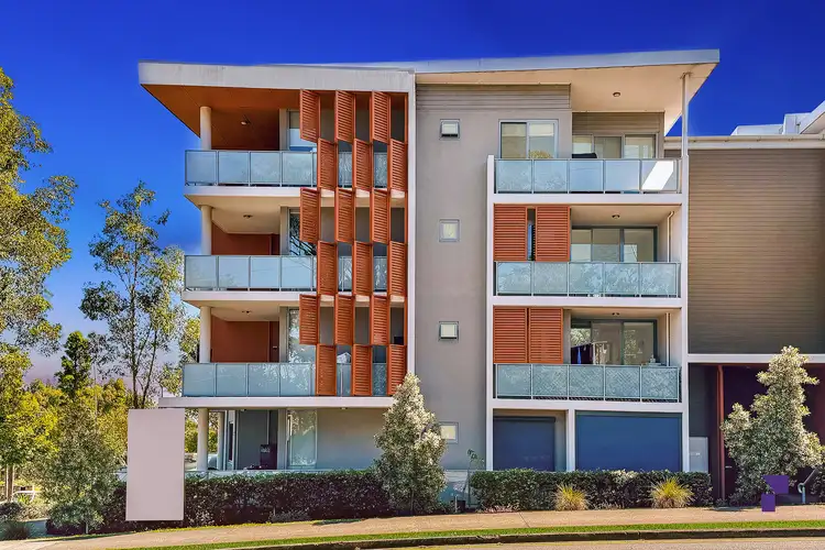 301B/2 Rowe Drive, Potts Hill NSW 2143