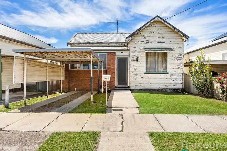 30 Nile Street, Mayfield NSW 2304